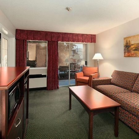 Travelodge By Wyndham נאנאימו מראה חיצוני תמונה